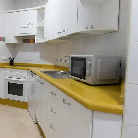 Titan, Edificio Hipercor, Con Parking Daire *